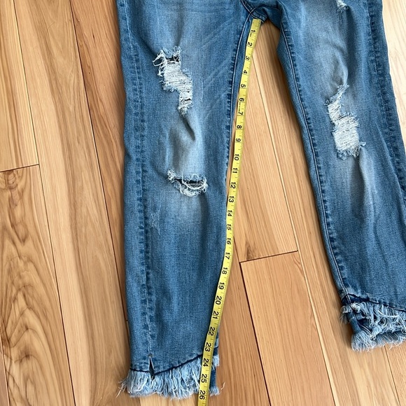KanCan Nala women’s mid-rise Ankle Cropped Distressed Jeans - Picture 8 of 8